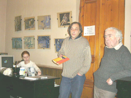 На презентации 2-хтомника Игоря Потоцкого. Справа-налево: Евгений Голубовский, Игорь Потоцкий, офис-менеджер клуба Галочка.