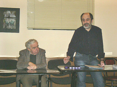 Е. Голубовский и Е. Волокин (справа) на презентации книги.