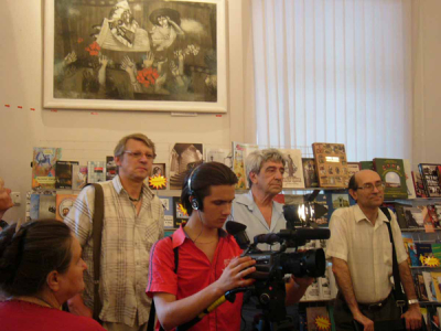 На открытии персональной выставки одесской художницы Инны Хасилевой.
