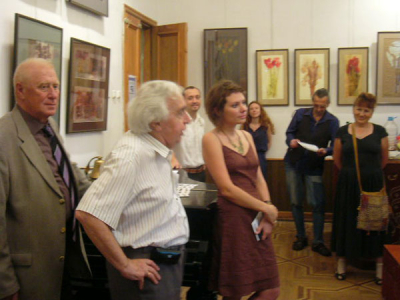 Персональную выставку художницы Альбины Ялозы открывает Евгений Голубовский.