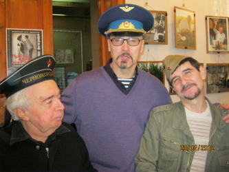 Открывают выставку ( слева - направо): Евгений Голубовский, Владимир Крыжановский, Олег Владимирский