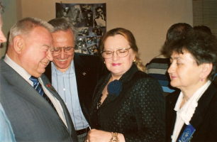 Георгий Гречко с супругами Бронз и хозяйкой клуба Галиной Ивановной