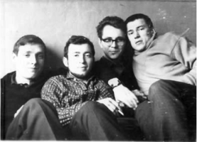 Соседи по комнате в общежитии (слева направо Евгений Нурминский, Николай Дорфман, Виктор Антропов, Валерий Стрельников), 1967.