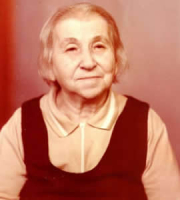 Мама Женя, прожила 89 лет, умерла в 1986 г. ( Мукачево), похоронена там на еврейском кладбище.