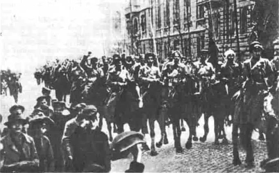 Части Красной Армии входят в Одессу, февраль 1920 г.
