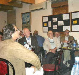 На переднм плане слева гость из Лос Анжелеса одессит и джазовый музыкант Константин Швуим, а далее А. Горбатюк (Одесса), А. Лозовский (Израиль) и Р. Феденев (Одесса).